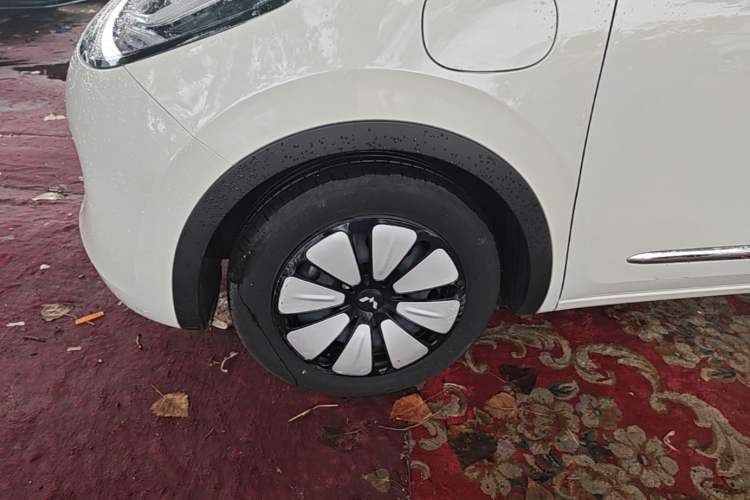 Used Wuling Bingo 2024 333 km Enjoyment Version Left Front Wheel Hub