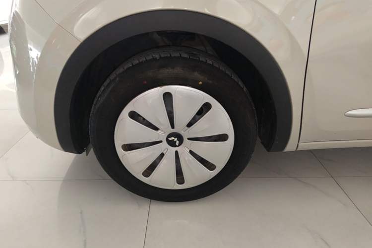 Used Wuling Bingo 2024 203km Light Edition Left Front Wheel Hub