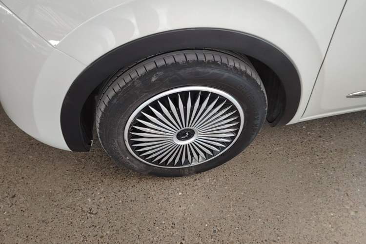 Used Wuling Bingo 2024 333 km Enjoyment Version Left Front Wheel Hub