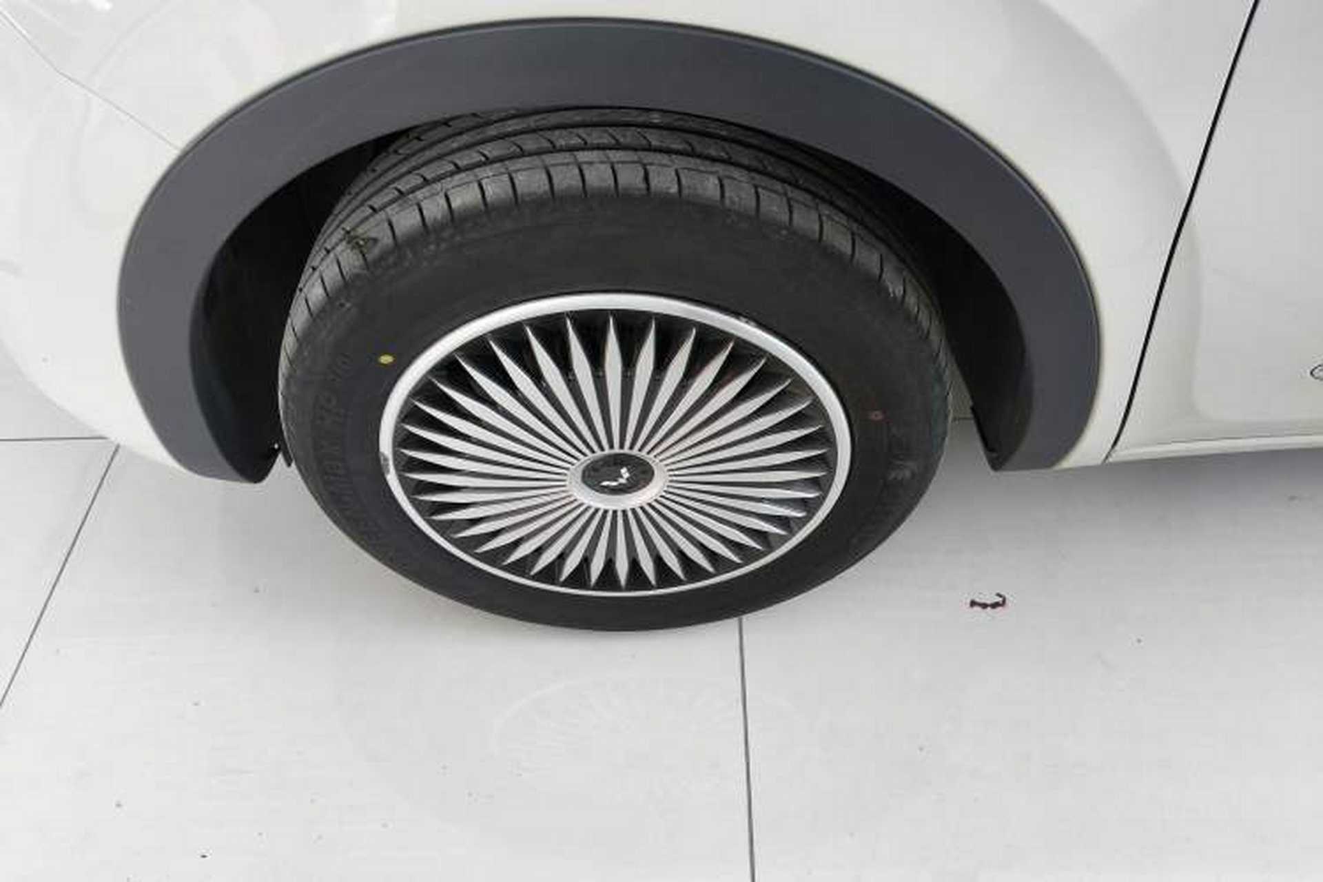 Used Wuling Bingo 2024 203km Light Edition Left Front Wheel Hub