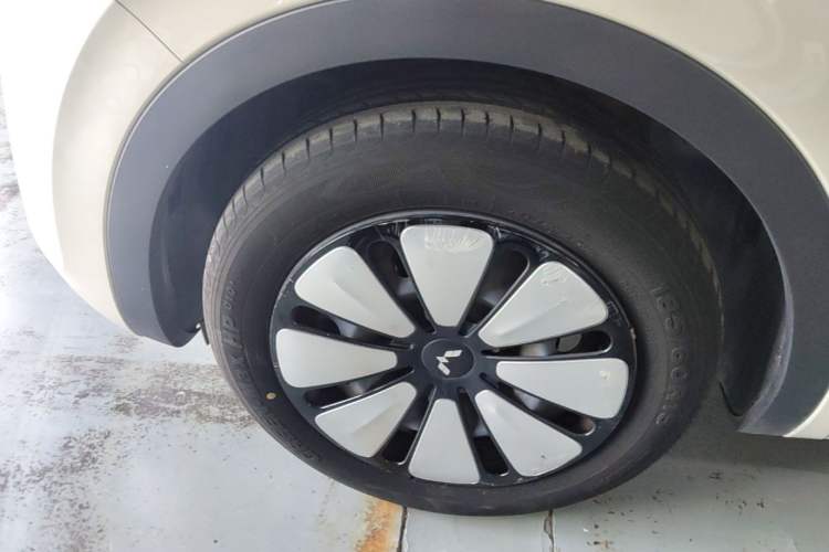 Used Wuling Bingo 2024 333 km Enjoyment Version Left Front Wheel Hub