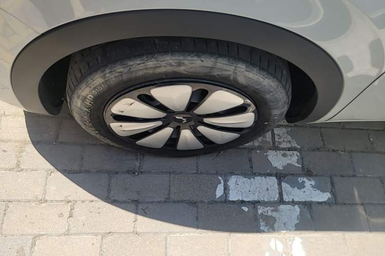 Used Wuling Bingo 2024 333 km Enjoyment Version Left Front Wheel Hub