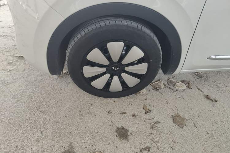 Used Wuling Bingo 2024 333 km Enjoyment Version Left Front Wheel Hub