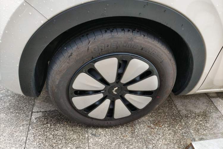 Used Wuling Bingo 2024 333 km Enjoyment Version Left Front Wheel Hub