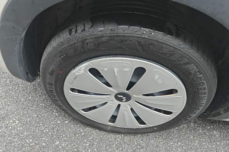 Used Wuling Bingo 2024 203km Light Edition Left Front Wheel Hub
