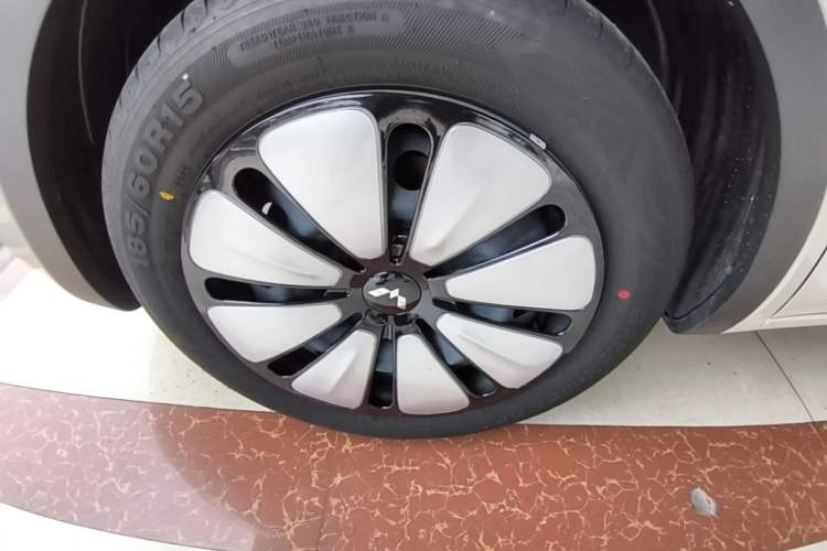Used Wuling Bingo 2024 333 km Enjoyment Version Left Front Wheel Hub