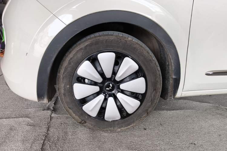 Used Wuling Bingo 2024 333 km Enjoyment Version Left Front Wheel Hub