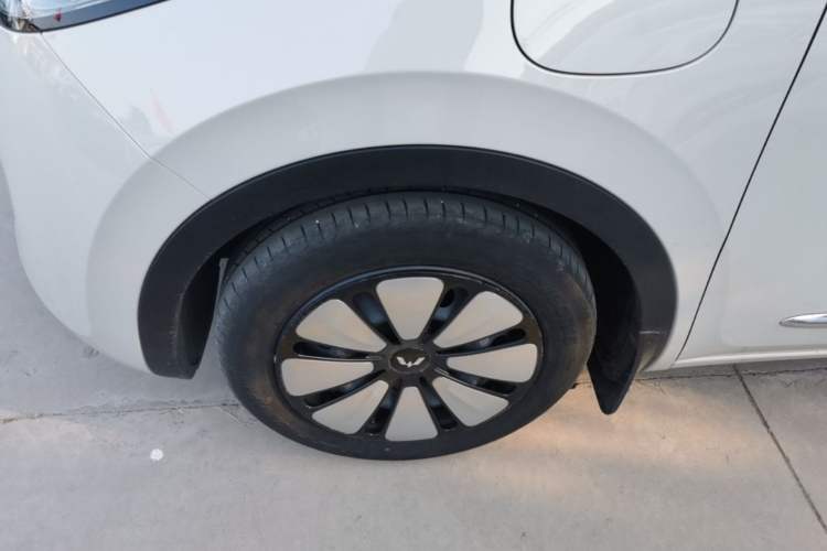 Used Wuling Bingo 2024 333 km Enjoyment Version Left Front Wheel Hub