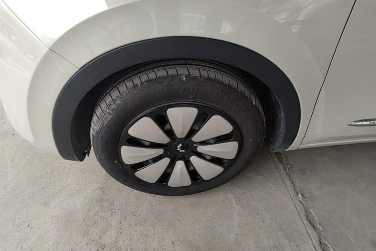 Used Wuling Bingo 2024 333 km Enjoyment Version Left Front Wheel Hub