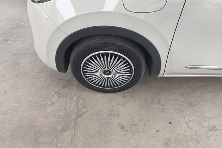 Used Wuling Bingo 2024 333 km Enjoyment Version Left Front Wheel Hub