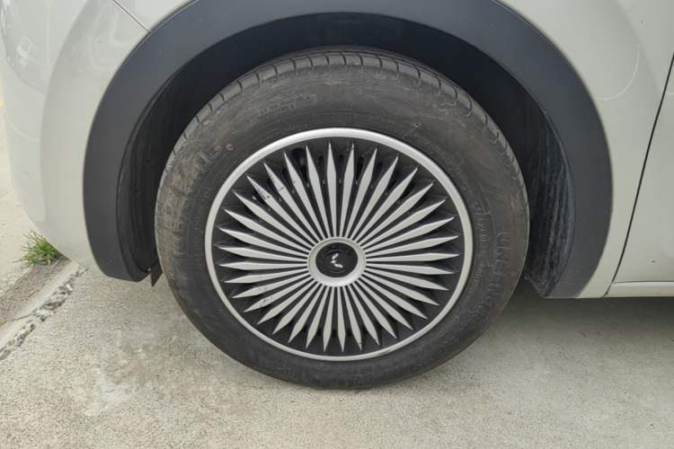 Used Wuling Bingo 2024 333 km Enjoyment Version Left Front Wheel Hub