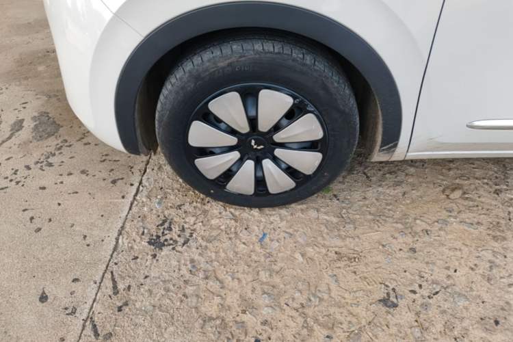 Used Wuling Bingo 2024 333 km Enjoyment Version Left Front Wheel Hub