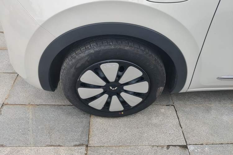 Used Wuling Bingo 2024 333 km Enjoyment Version Left Front Wheel Hub