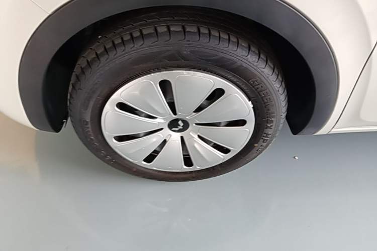 Used Wuling Bingo 2024 203km Light Edition Left Front Wheel Hub