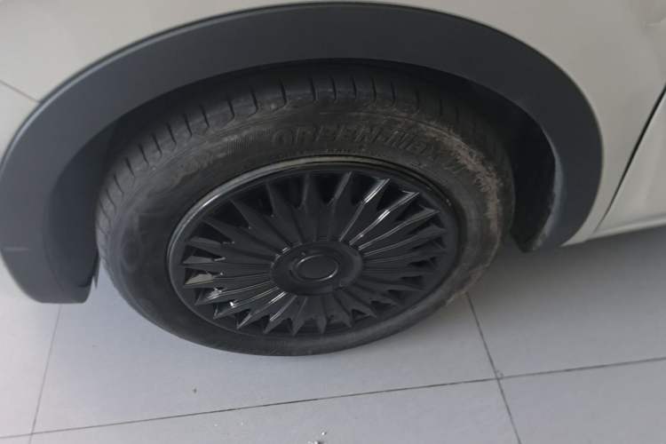 Used Wuling Bingo 2024 333 km Enjoyment Version Left Front Wheel Hub
