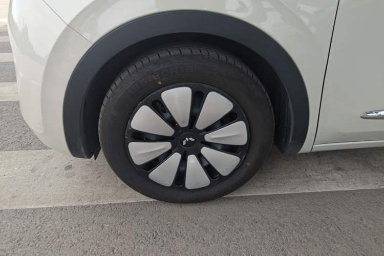Used Wuling Bingo 2024 333 km Enjoyment Version Left Front Wheel Hub
