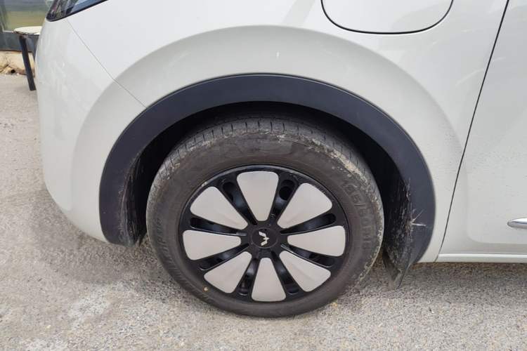 Used Wuling Bingo 2024 333 km Enjoyment Version Left Front Wheel Hub