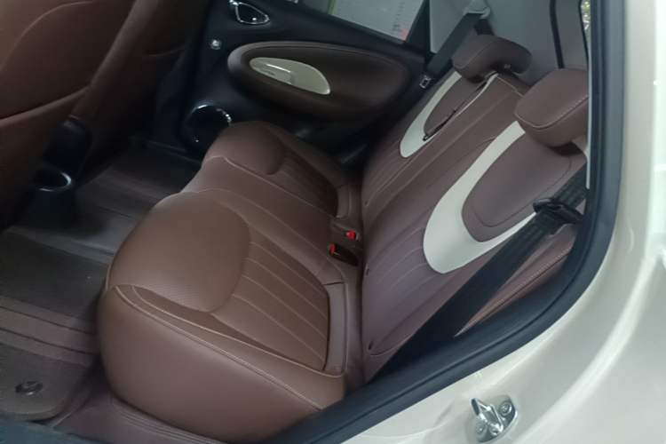 Used Wuling Bingo 2024 333 km Enjoyment Version Left Rear Seat