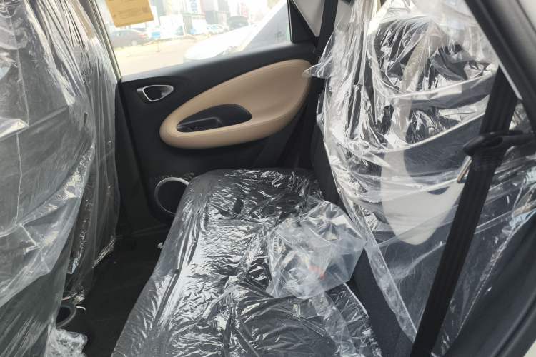 Used Wuling Bingo 2024 203km Light Edition Left Rear Seat