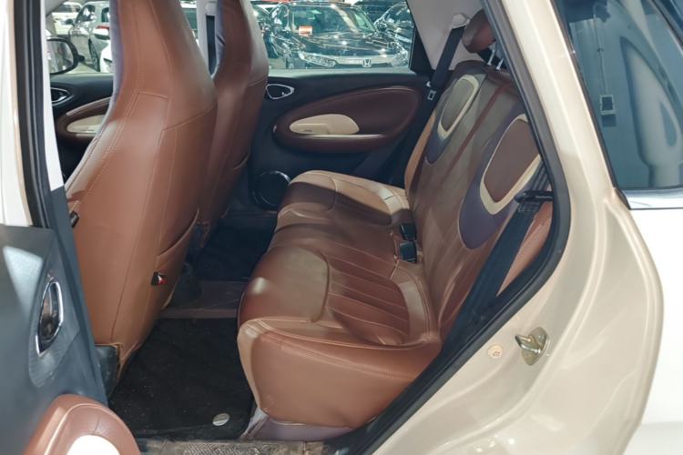 Used Wuling Bingo 2024 333 km Lingxi Connected Version Left Rear Seat