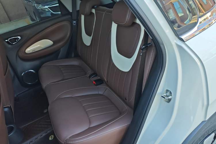 Used Wuling Bingo 2024 333 km Lingxi Connected Version Left Rear Seat