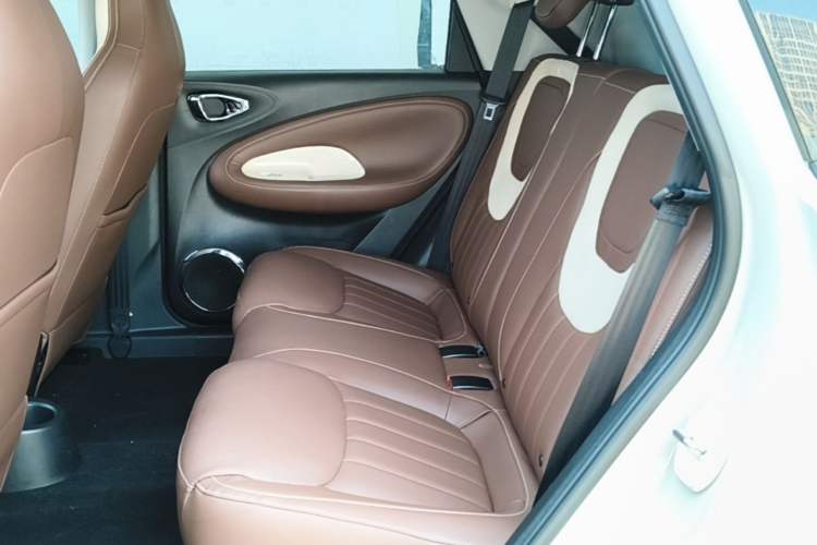 Used Wuling Bingo 2024 333 km Enjoyment Version Left Rear Seat