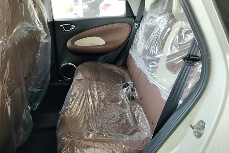 Used Wuling Bingo 2024 333 km Enjoyment Version Left Rear Seat