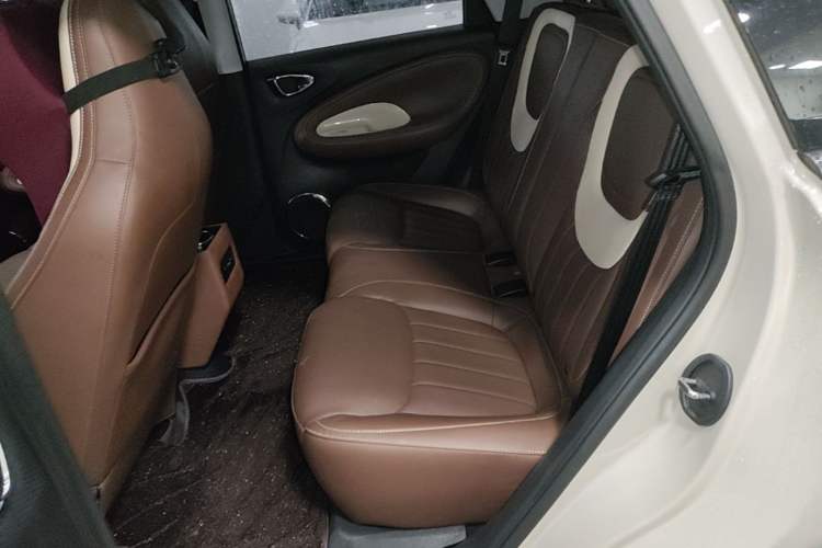 Used Wuling Bingo 2024 333 km Enjoyment Version Left Rear Seat