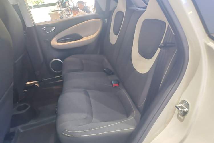 Used Wuling Bingo 2024 203km Light Edition Left Rear Seat
