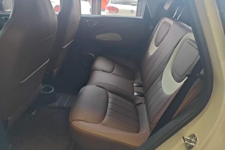 Used Wuling Bingo 2024 333 km Enjoyment Version Left Rear Seat