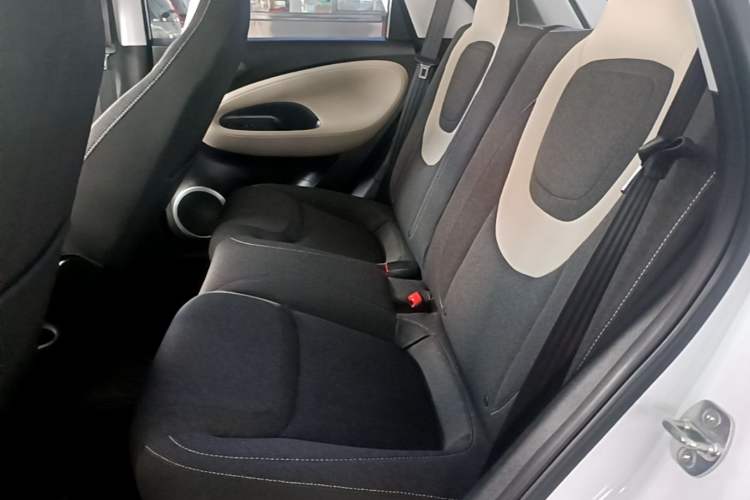 Used Wuling Bingo 2024 203km Light Edition Left Rear Seat