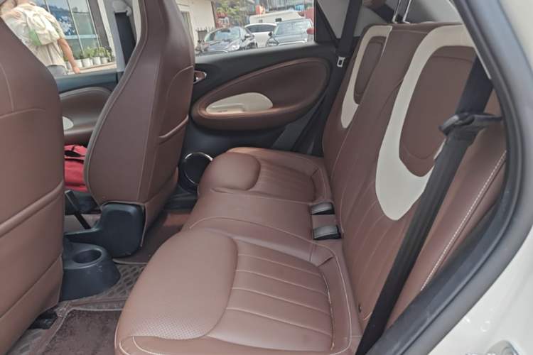 Used Wuling Bingo 2024 333 km Enjoyment Version Left Rear Seat