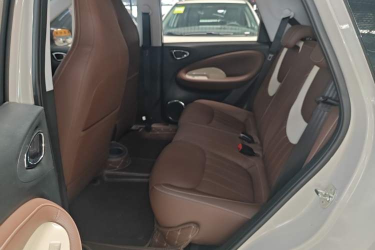 Used Wuling Bingo 2024 333 km Lingxi Connected Version Left Rear Seat