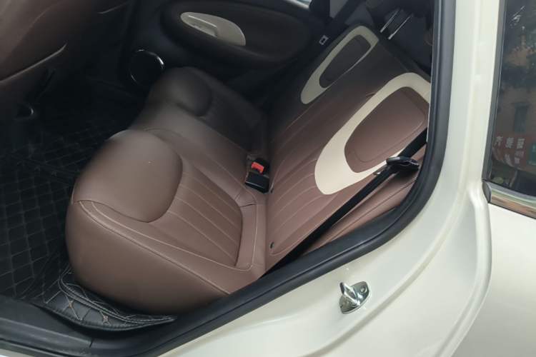 Used Wuling Bingo 2024 333 km Lingxi Connected Version Left Rear Seat