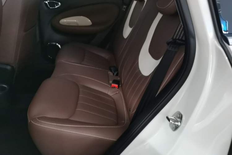 Used Wuling Bingo 2024 333 km Lingxi Connected Version Left Rear Seat