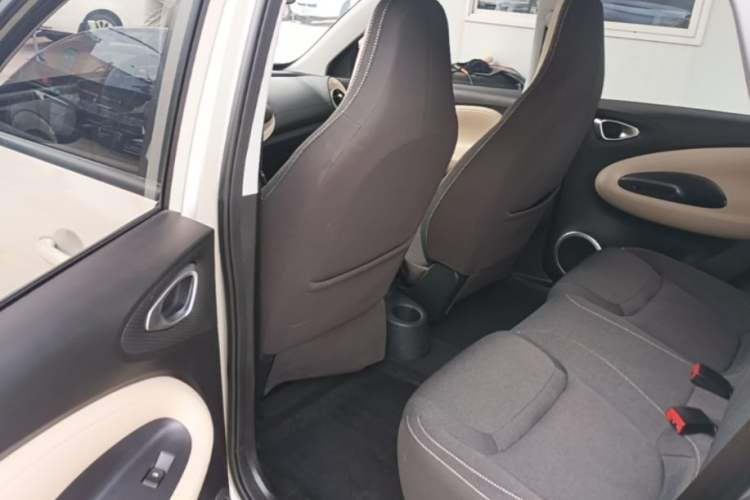 Used Wuling Bingo 2024 203km Light Edition Left Rear Seat