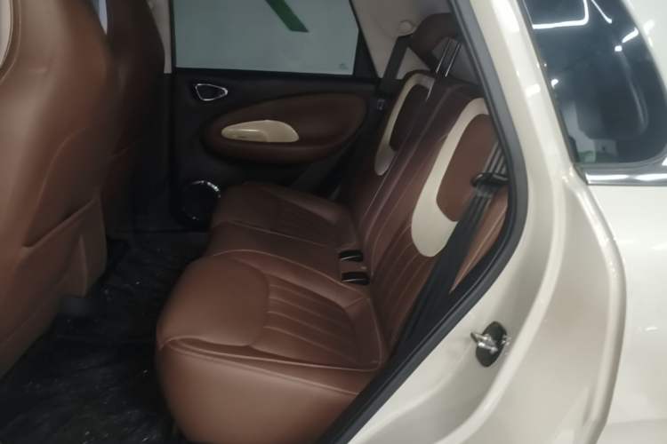Used Wuling Bingo 2024 333 km Enjoyment Version Left Rear Seat