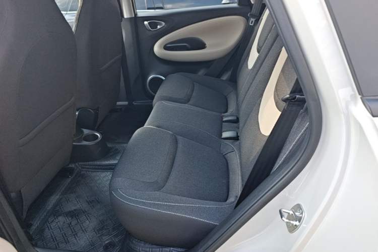 Used Wuling Bingo 2024 203km Light Edition Left Rear Seat