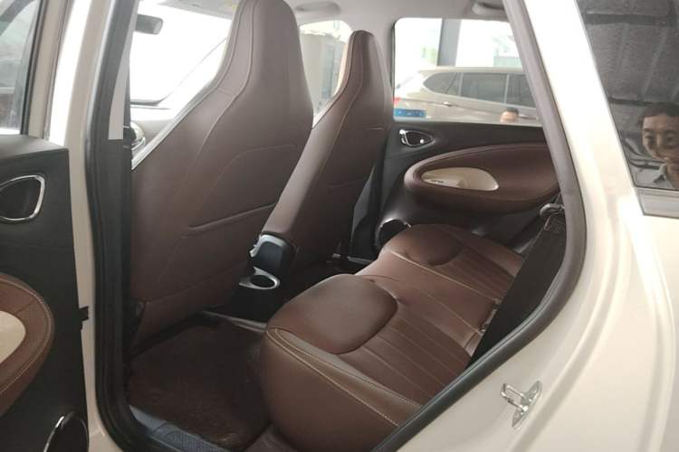 Used Wuling Bingo 2024 333 km Lingxi Connected Version Left Rear Seat