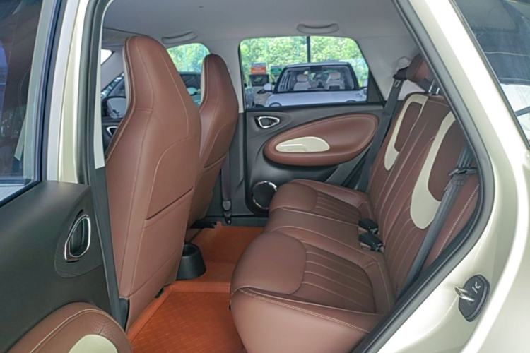Used Wuling Bingo 2024 333 km Enjoyment Version Left Rear Seat