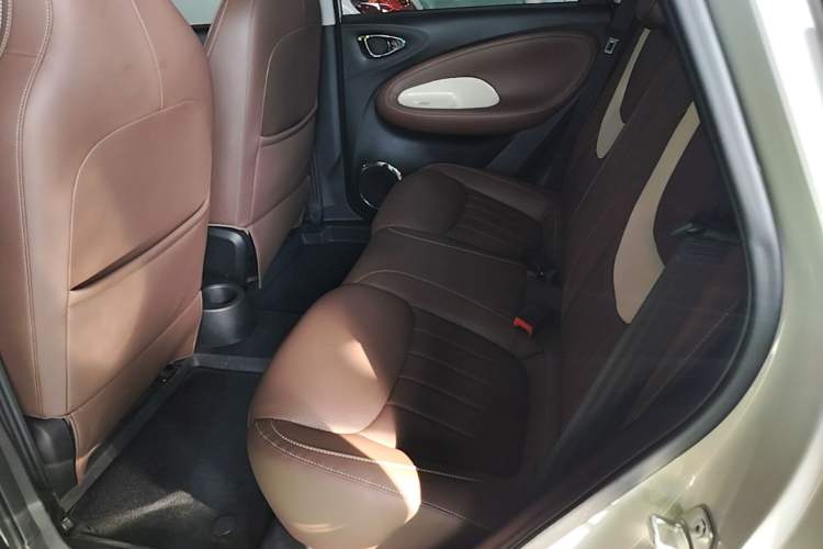 Used Wuling Bingo 2024 333 km Enjoyment Version Left Rear Seat