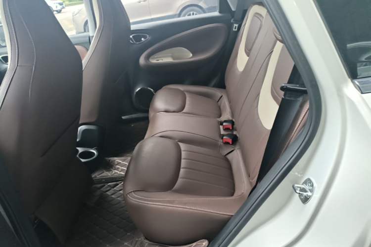 Used Wuling Bingo 2024 333 km Enjoyment Version Left Rear Seat