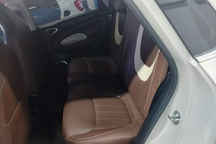 Used Wuling Bingo 2024 333 km Enjoyment Version Left Rear Seat