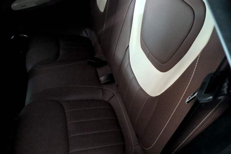 Used Wuling Bingo 2024 333 km Enjoyment Version Left Rear Seat