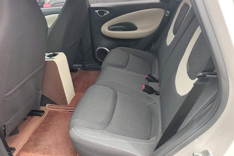 Used Wuling Bingo 2024 203km Light Edition Left Rear Seat