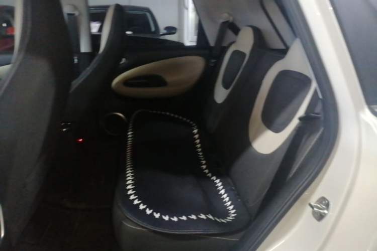 Used Wuling Bingo 2024 203km Light Edition Left Rear Seat