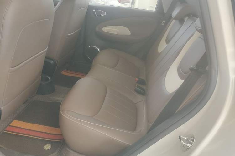 Used Wuling Bingo 2024 333 km Lingxi Connected Version Left Rear Seat