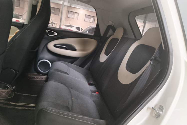 Used Wuling Bingo 2024 203km Light Edition Left Rear Seat