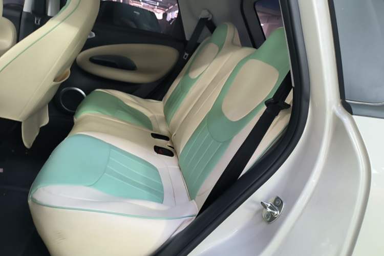 Used Wuling Bingo 2024 203km Light Edition Left Rear Seat