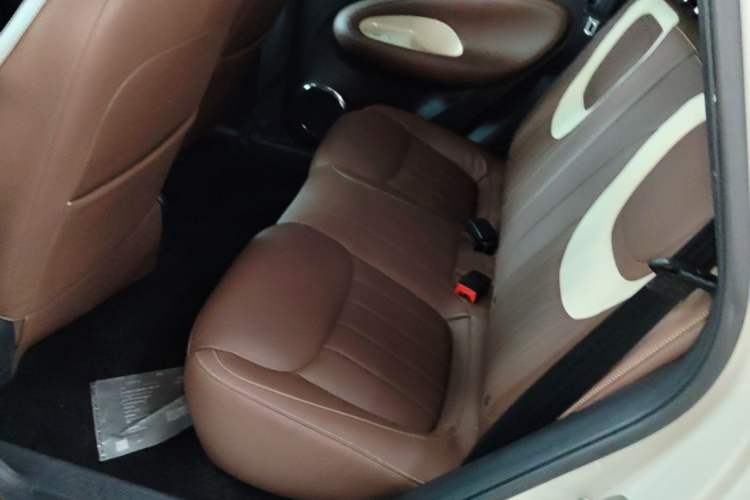 Used Wuling Bingo 2024 333 km Enjoyment Version Left Rear Seat
